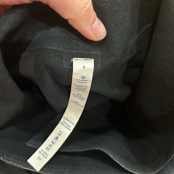 Lululemon jacket size 4 - Picture 5 of 6